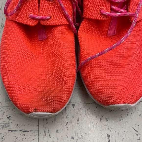 Nike roshe $19 Tuesday only - Picture 3 of 4